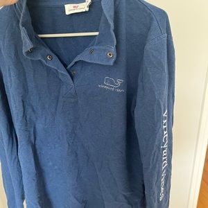 Vineyard vines sweatshirt